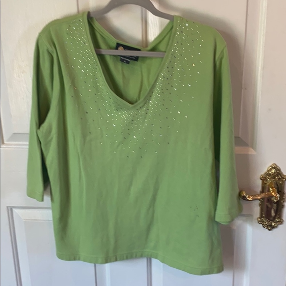V neck top